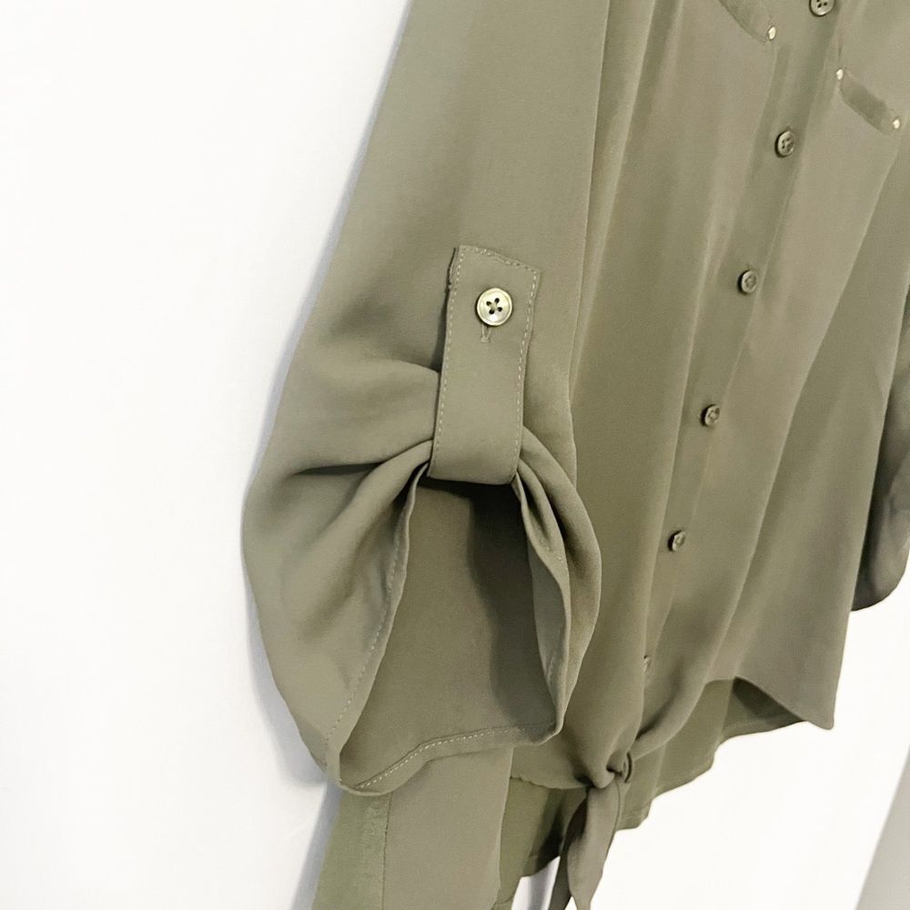 Chicos Olive Roll Tab Sleeve Front Tie Button Down Blouse Size 0 (S) - Picture 4 of 7